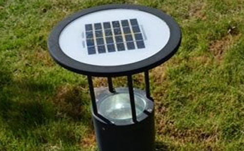 别墅庭院氛围营造：共和草坪灯选型与布光技巧